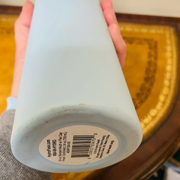 Hydro Flask 24 ounce Standard Mouth Vacuum Water Bottle with Flex Cap - Picture 6 of 8